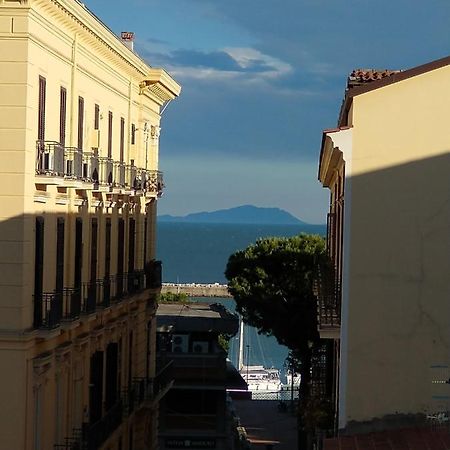 Hotel Mi Casa Tu Casa à Formia Extérieur photo
